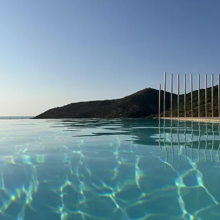 Alba Vista Mare - Mit Meerblick Und Pool Budoni, Sardinien