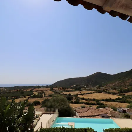 Alba Vista Mare - Mit Meerblick Und Pool Budoni, Sardinien Apartmán Tanaunella