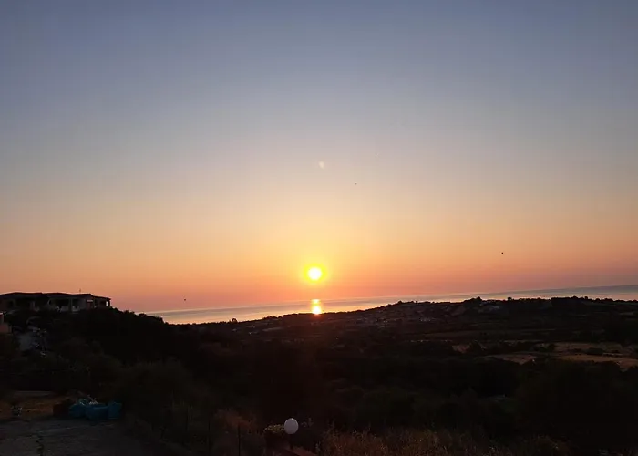Alba Vista Mare - Mit Meerblick Und Pool Budoni, Sardinien